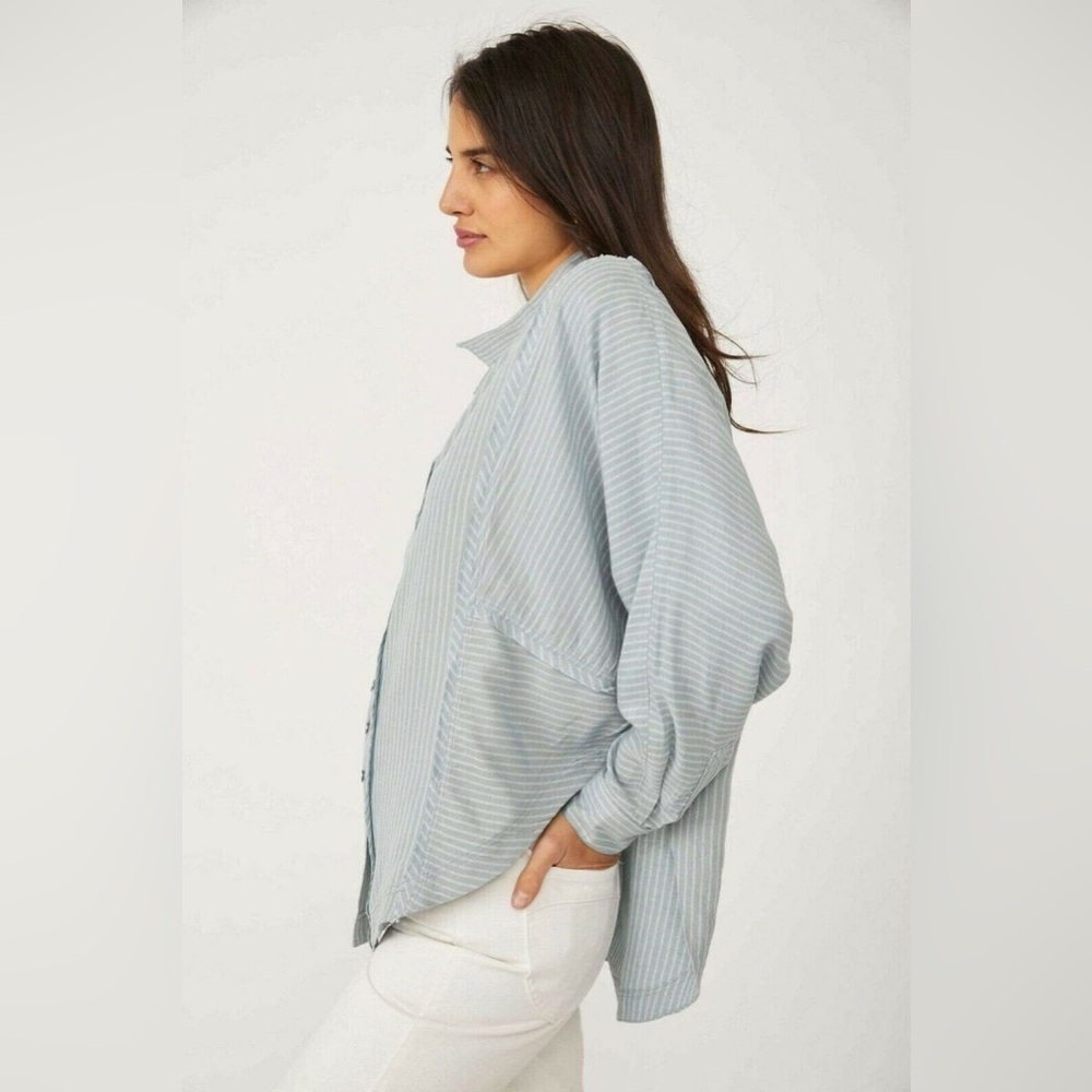We The Free | Women's Boho Oversized One & Only Striped Shirt Size M Blue/White - Picture 2 of 9